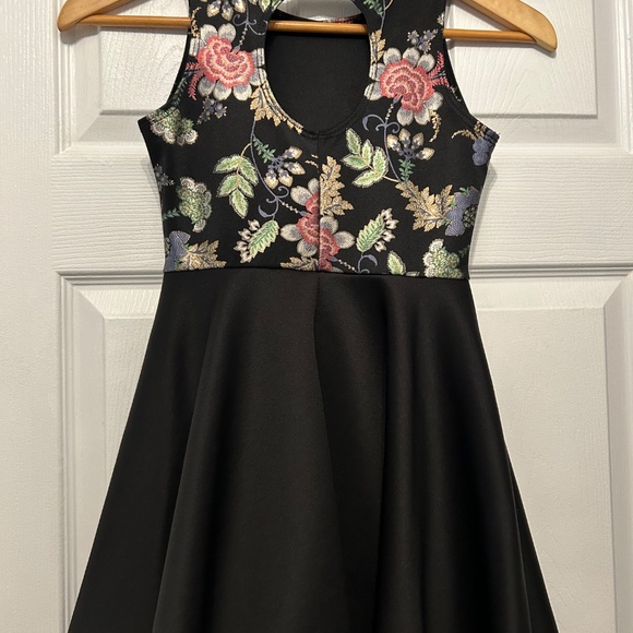 Girls Dress Size 8 - Picture 4 of 5